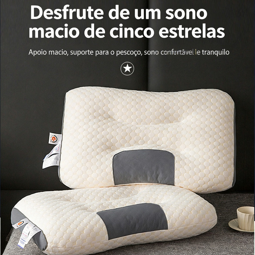 Dois travesseiros DuoComfort empilhados sobre a cama